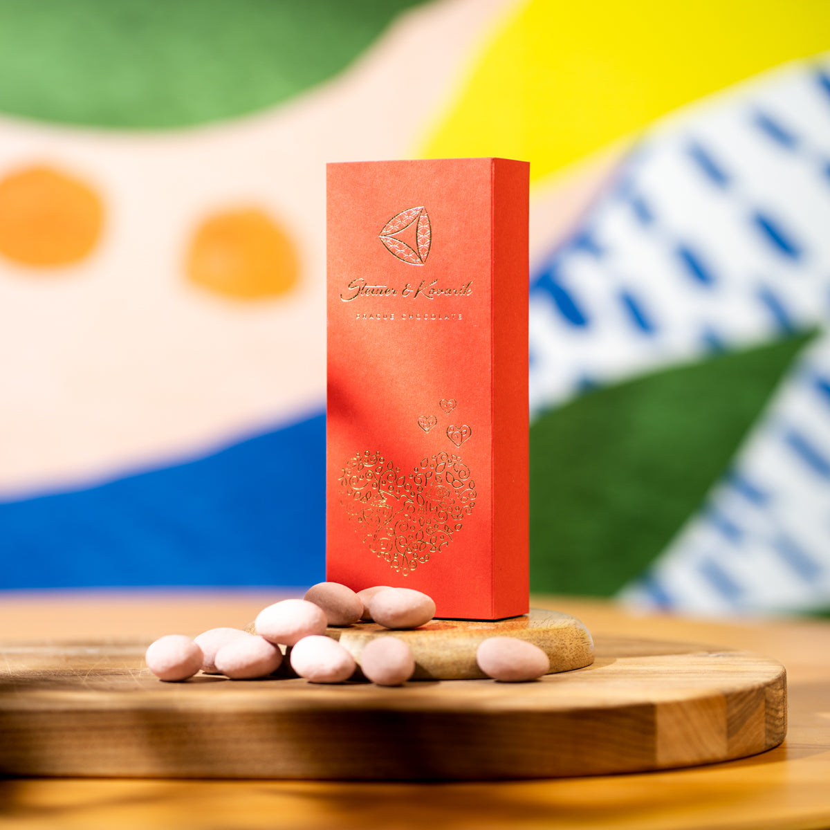 Mandle v čokoláde s čeresňovou arómou, sakura krabička 130 g