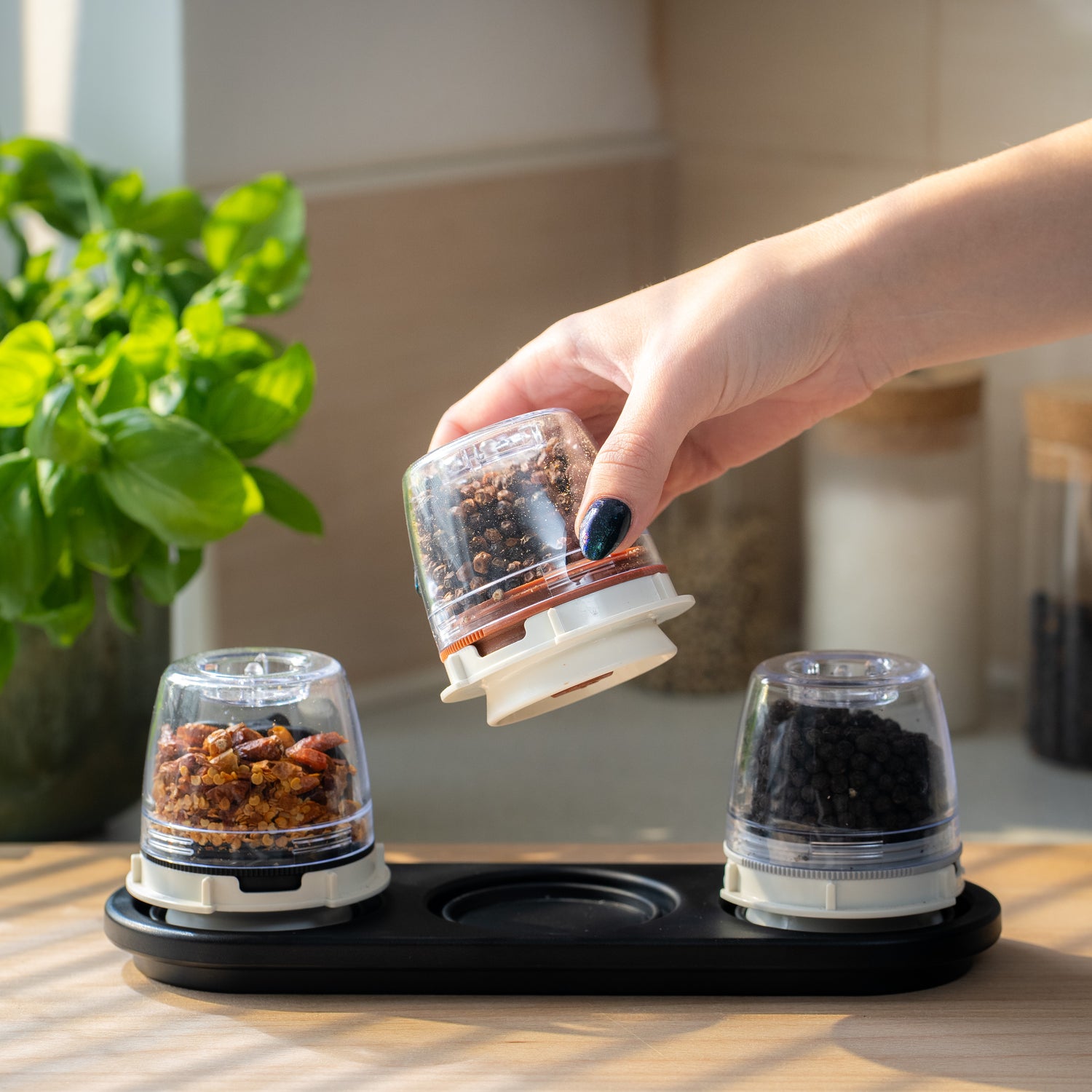 FinaMill Peppercorn container 