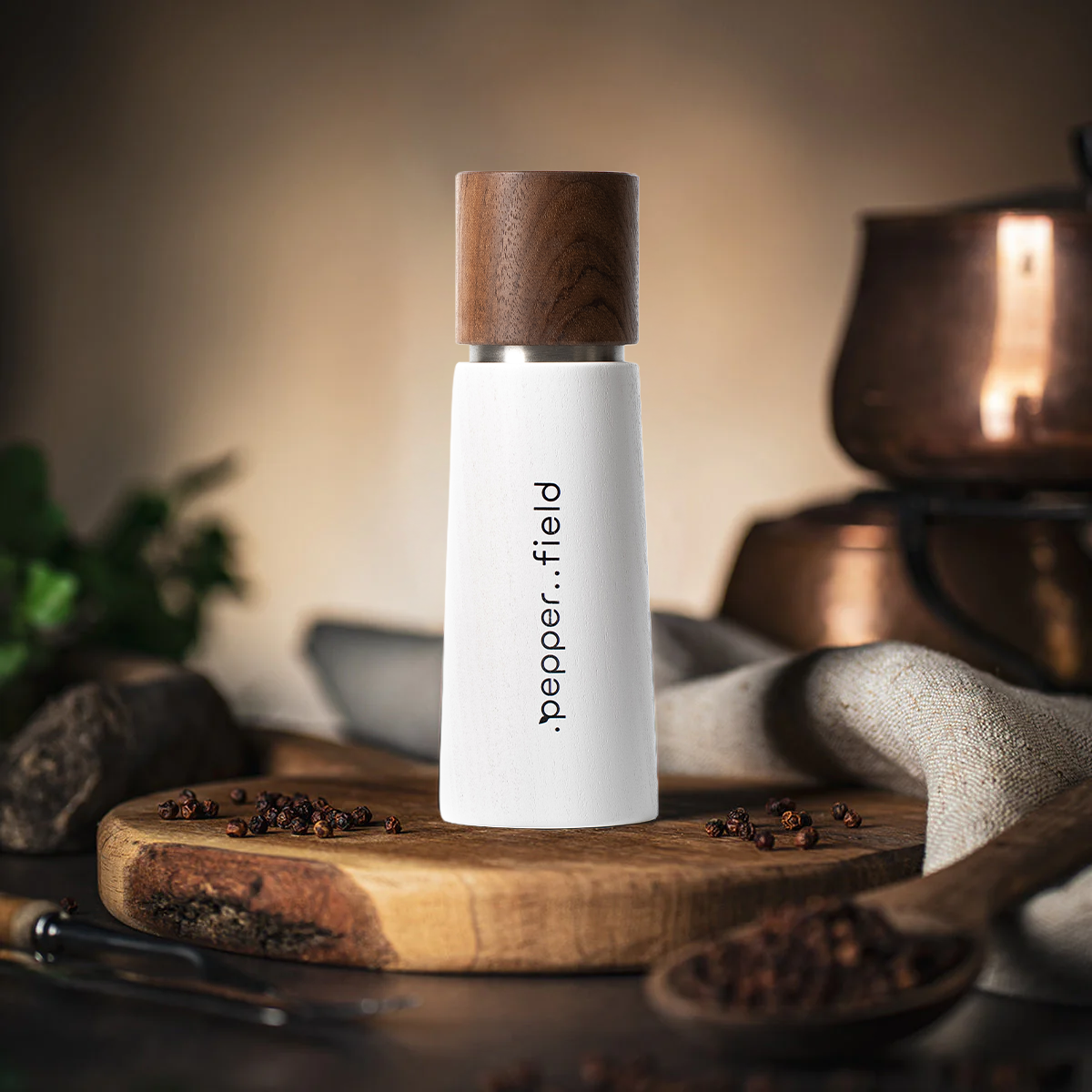 White wooden original .pepper..field Grinder 